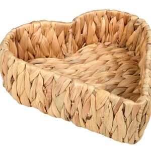 Festive Voice Heart-Shaped Woven Decorative Basket